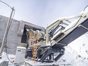 Russian Far East Hard Rock Crushing Project: 300-400 tons per hour high-efficiency aggregate production line